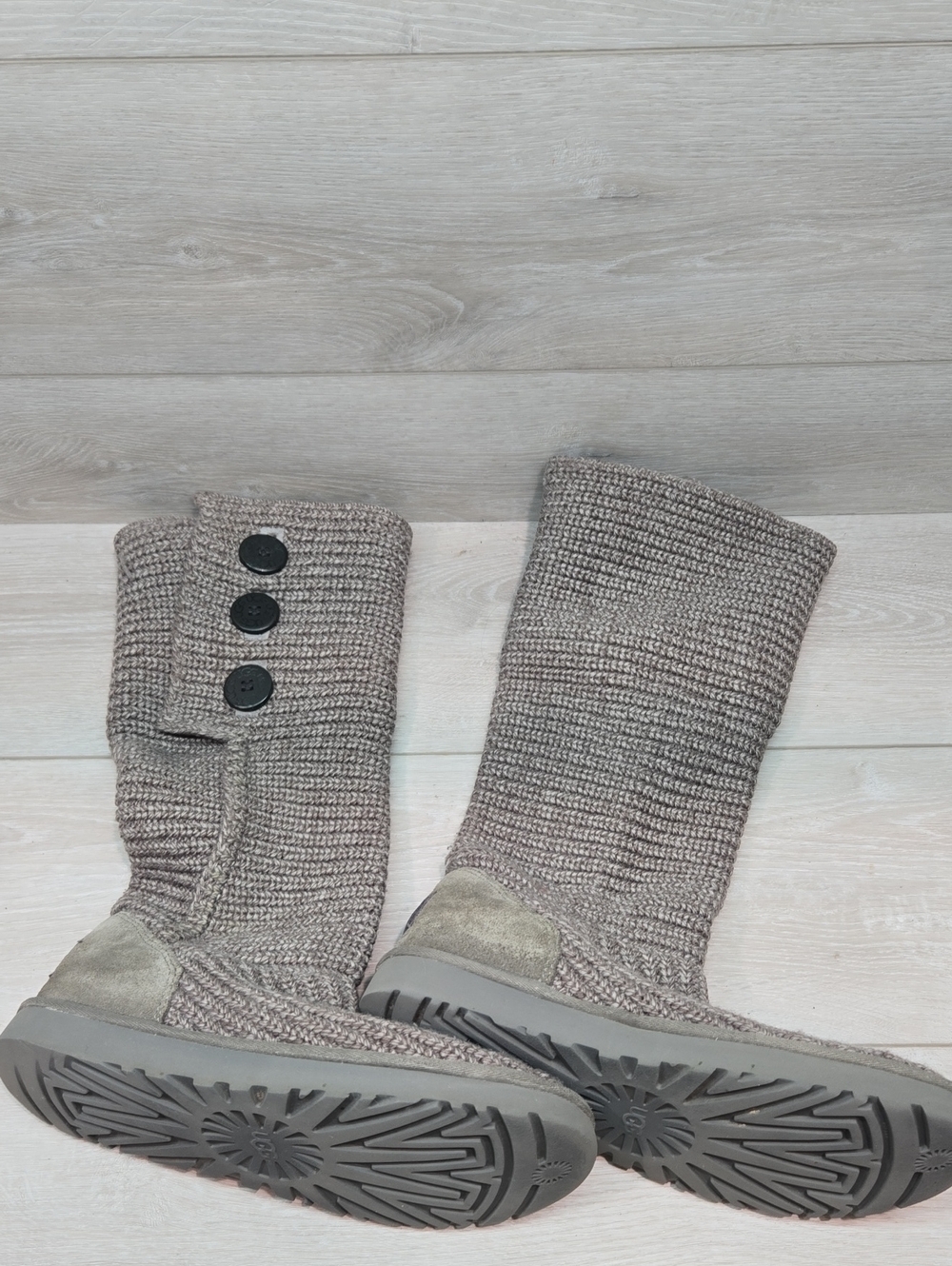 Ugg Australia Women Tall 3 Buttons Sweater Knit Boots Shoes Sz 10